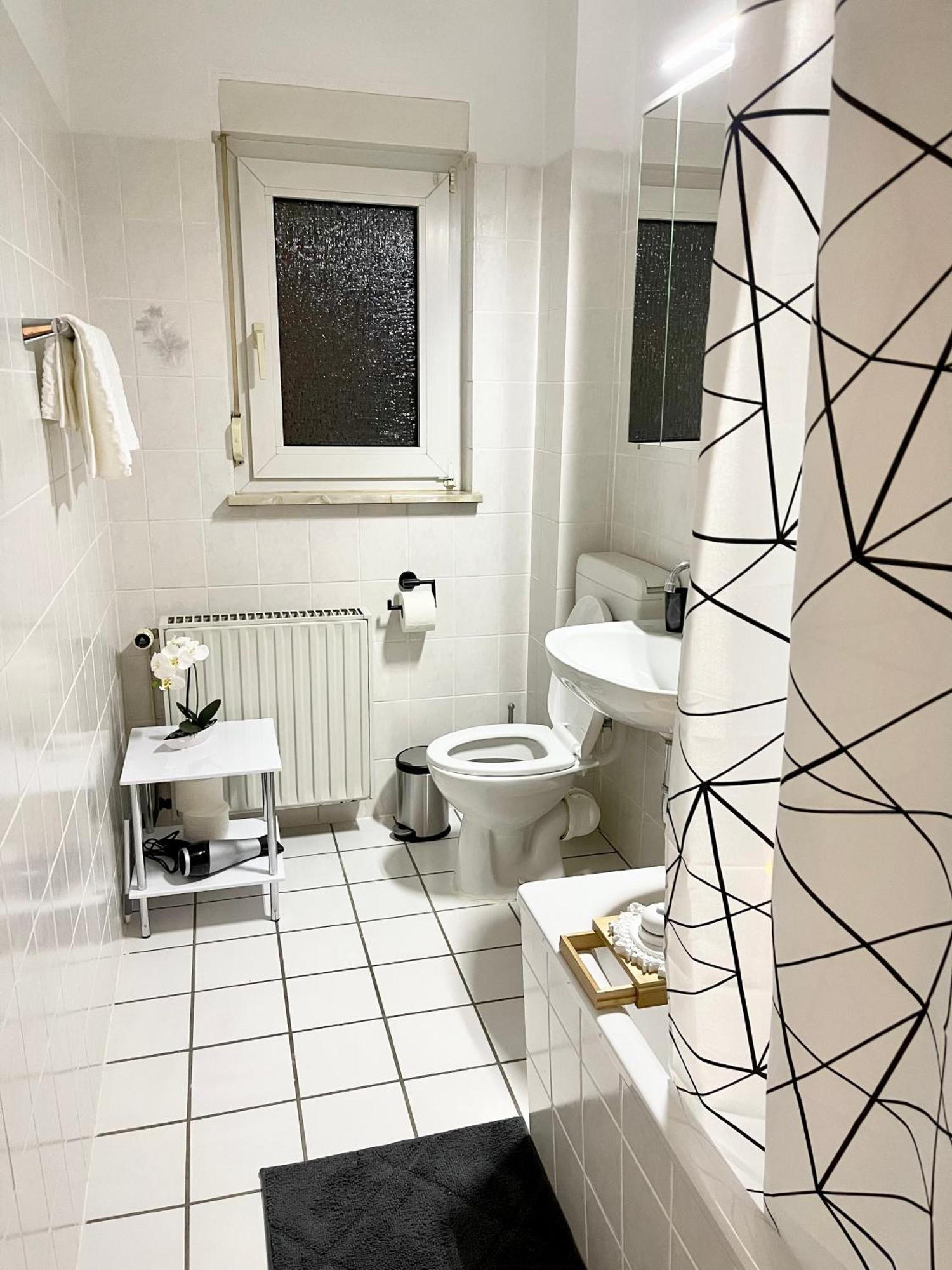 Tunnel Apartment - Nordbahntrasse, Kontaktloser Self-Check-In, Netflix Вупертал Екстериор снимка